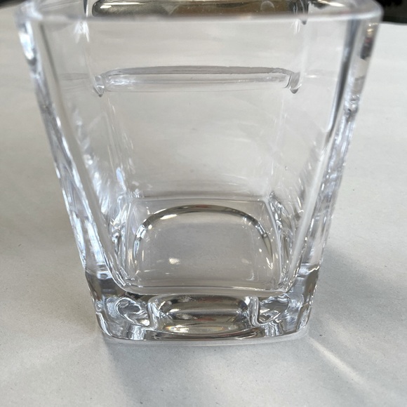 WHISKEY GLASS WITH CIGAR REST NO CHIPS CRACKS OR FLAWS - Picture 3 of 4